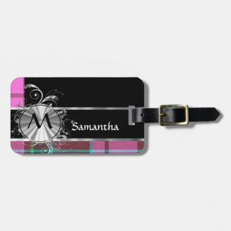 Rosa tartan- och silvermonogram bagagebricka