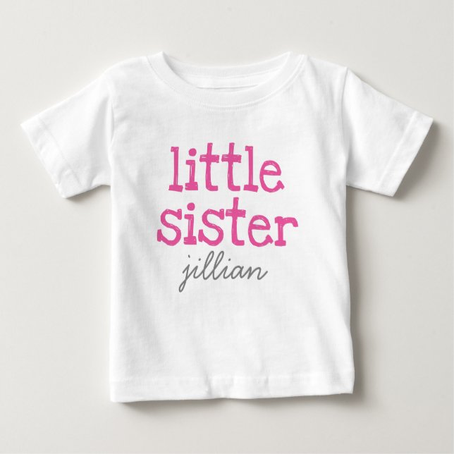 Rosa Text Little Sister Add a Namn T Shirt (Framsida)