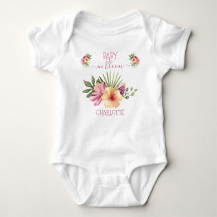 Rosa Tropical Hibiscus Blommigt Baby i Bloom T Shirt