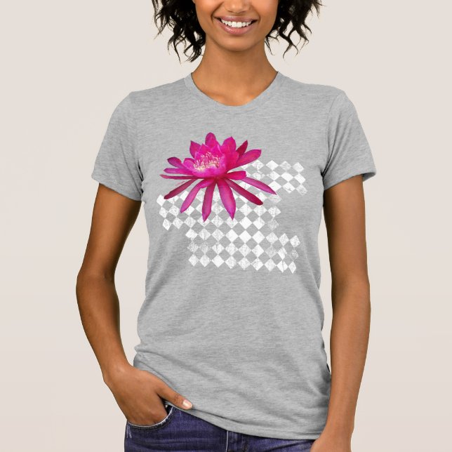 Rosa tropisk blomma och diamantmönster t shirt (Framsida)