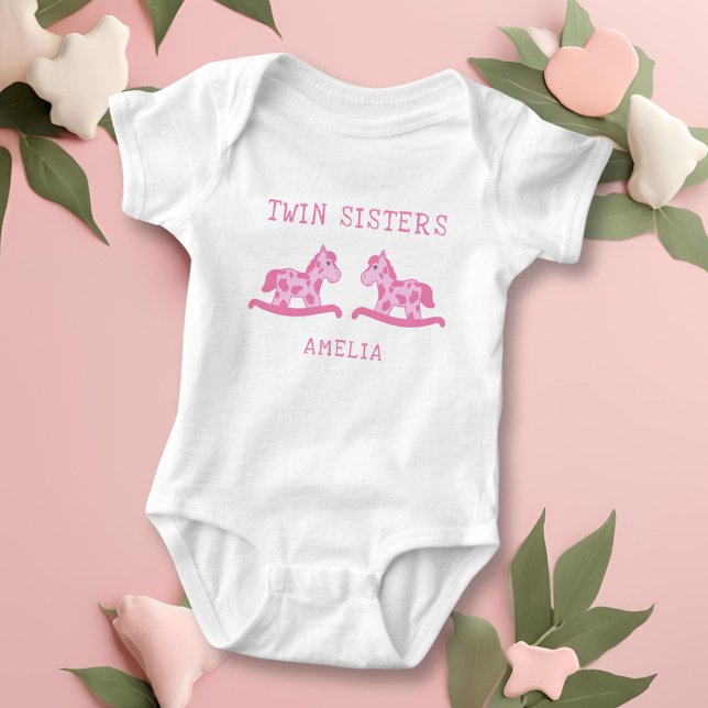 Rosa Twin Sisters Girl Namn T Shirt (Skapare uppladdad)