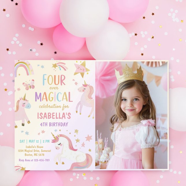 Rosa Unicorn Fyra gånger Magic Birthday Photo Inbjudningar (Skapare uppladdad)