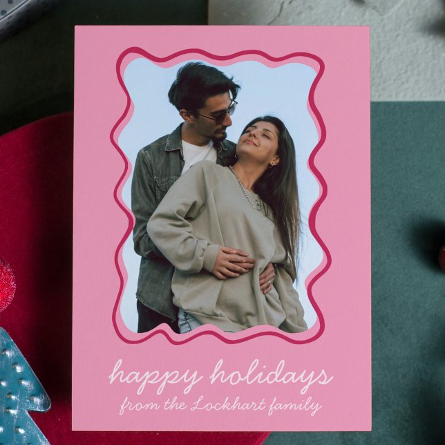 Rosa Vågig Handritad Whimsical Kant Foto  Julkort (pink wavy border photo holiday christmas card cool whimsical funky modern holiday greeting card)
