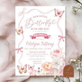 Rosa vårblommande blomster fjäril baby shower inbjudningar