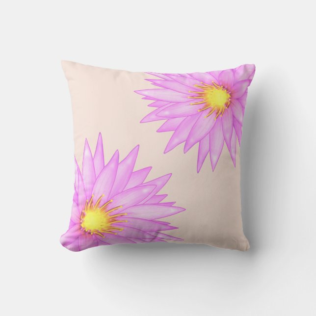 Rosa Vatten Lily Flowers on Light Beige Kudde (Framsida)
