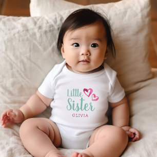 Rosa vattenfärgshjärtan Lillasyster Namn Monogram T Shirt