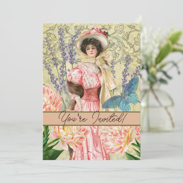 Rosa viktoriansk kvinna med blomsterregency inbjudningar (Stående Fram)