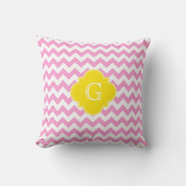 Rosa Vit Chevron Sicksack Gul Fyrklöver Monogram Kudde (Framsida)