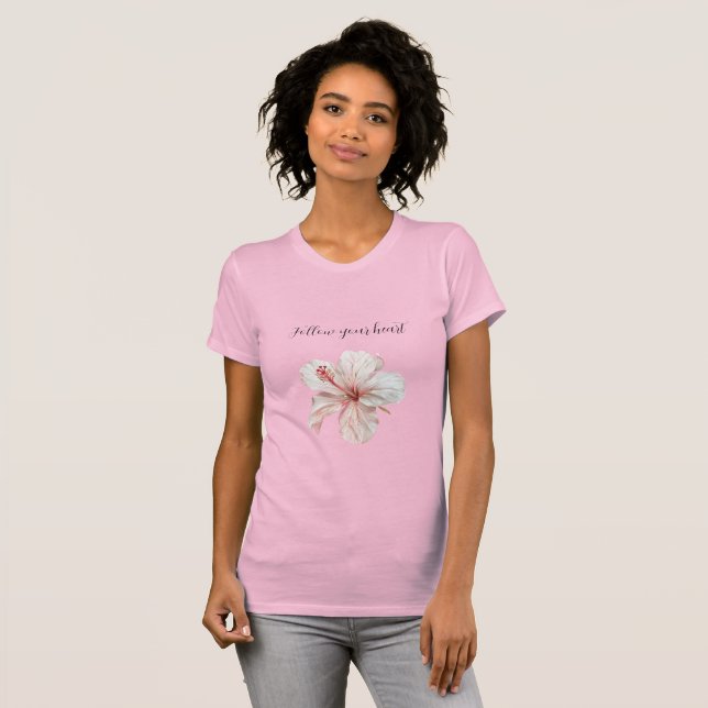 Rosa vit hibiskusblomma t shirt (Hel framsida)