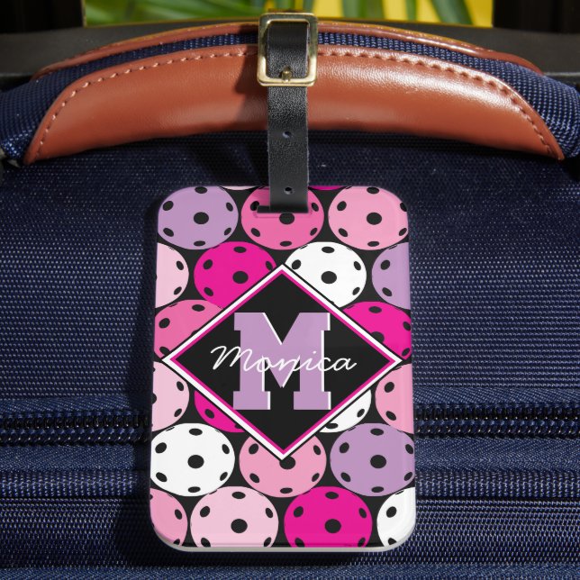 Rosa-, vit- och lila-picklebollar med namn bagagebricka (Framsida Insitu 2)