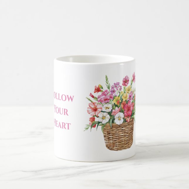 Rosa Vita Gula Röda Blommor i Korg Kaffemugg (Center)