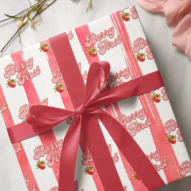 Rosa Vitt Guld Bär Första Födelsedag Jordgubbe Presentpapper (Skapare uppladdad)
