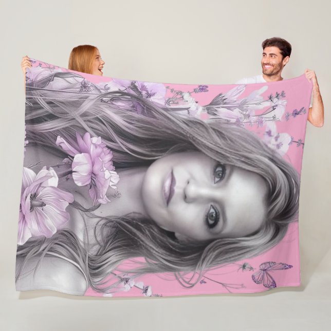 Rosa White Fleece Blanket (På plats)