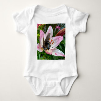 Rosa White Tiger Lilly Flower Blue Butterfly Namn T Shirt