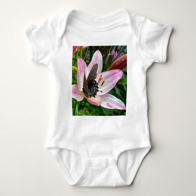Rosa White Tiger Lilly Flower Blue Butterfly Namn T Shirt (Framsida)