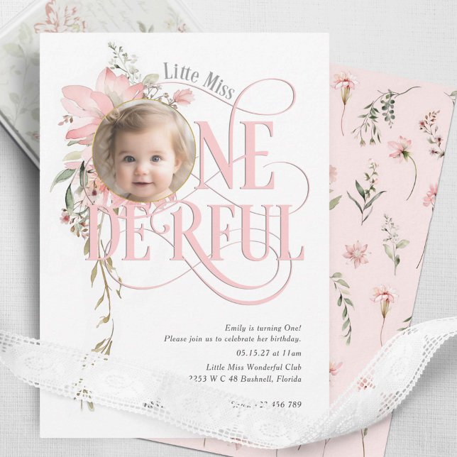 Rosa Wildblomfröken Onederful Girl 1 födelsefödels Inbjudningar (Wild flower themed little miss onederland, baby girl 1st birthday invite.)