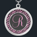 ROSA ZEBRA TRYCK FINARE BREV R SILVERPLÄTERAT HALSBAND<br><div class="desc">Skript brev R i rosa på svart och rosa zebra tryck.</div>