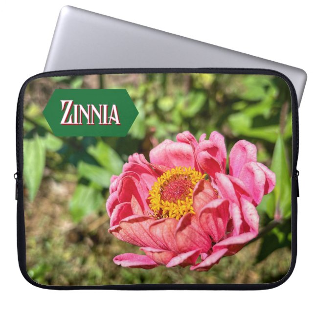 Rosa Zinnia med Gult Center Laptop Fodral (Framsidan)
