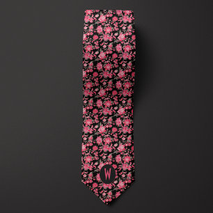 Rosapink blomsterhalsduk i svart slips