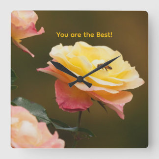 Rose and Bee Tote Fyrkantig Klocka