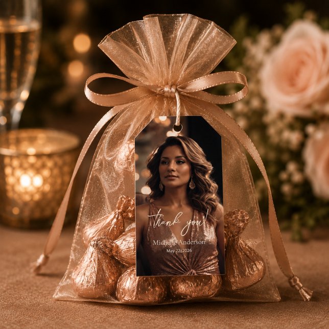 Rose Gold Födelsedag Tack Presentetikett (Elegant thank you favor tag on a sheer organza gift pouch.)