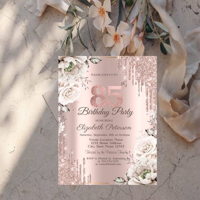 Rose Gold, Glitterdroppar, Vita Blommor 85:e Inbjudningar (Skapare uppladdad)