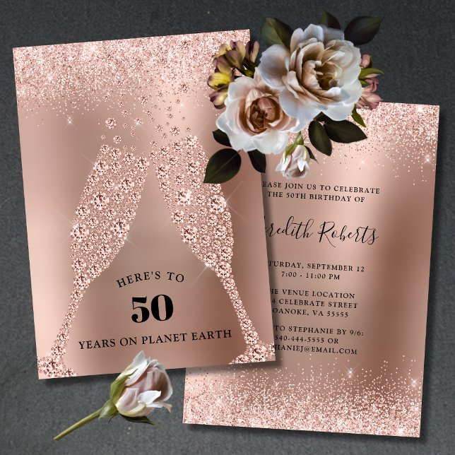 Rose Gold Toast till den bubbliga 50-årsdagen Inbjudningar (50th Birthday Party Invitation Rose Gold Foil Blush Pink Glitter Champagne Toast)