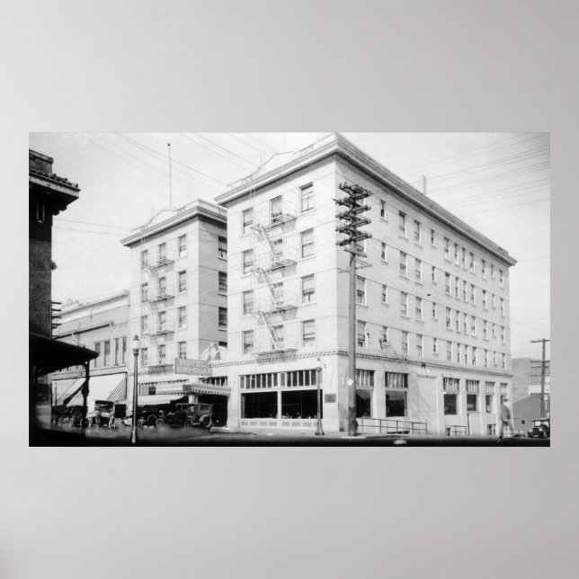Roseburg, ELLER Town View och Umpqua Hotel Poster (Framsidan)