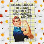 Rosie Riveter Inspired Towel to Crush Stereotypes Kökshandduk<br><div class="desc">Öka din köksupplevelse med vår Rosie Riveter-inspirerade kökshandduk, designad för att krossa stereotyper medan du klämmer citroner och erövrar kulinariska utmaningar. Med en modig kvinna som spänner musklerna är den här handduken inte bara för att torka spillror. Det är ett påstående biet som firar kvinnors styrka och egenmakt. Anpassa den...</div>