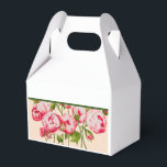 Rosig Överflöd på en Gavel Gåva Box Presentaskar<br><div class="desc">Designen på denna produkt är baserad på en målning av mig av en bukett Rosor. Den har många Rosor och knoppar som är i olika utvecklingsstadier. Liksom alla blommor varar de inte för länge, men med denna produkt kan du njuta av deras skönhet under hela året!</div>