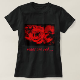 Rosor är röda på Black T-Shirt