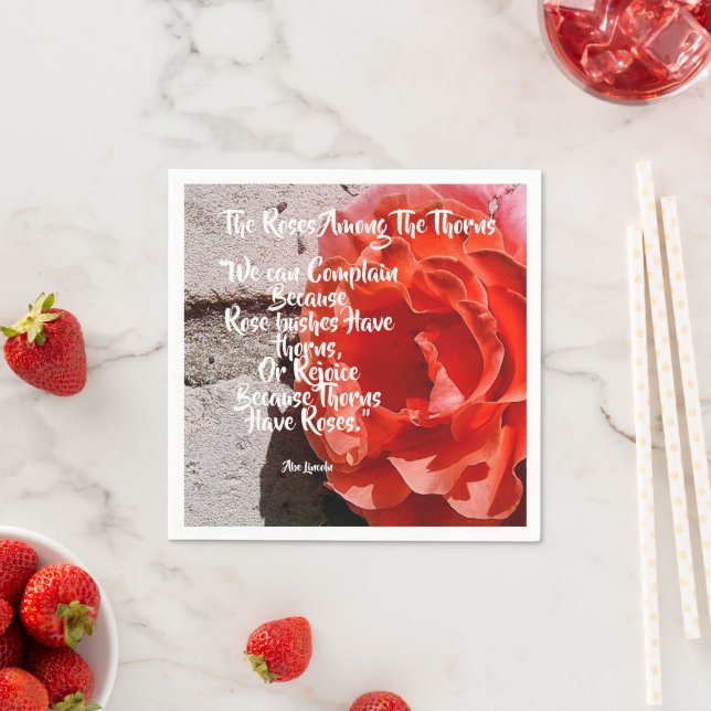 Rosor Bland Törnen Pappersservett (Insitu)