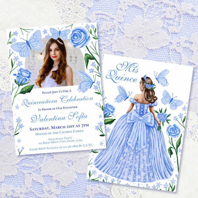 Rosor + Fjärilar Ljusblå Quinceanera Foto Inbjudningar (Roses + Butterflies Light Blue Quinceanera Photo Invitation)