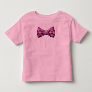 Rosor med den purpurfärgade flugan med rosa polka t-shirt