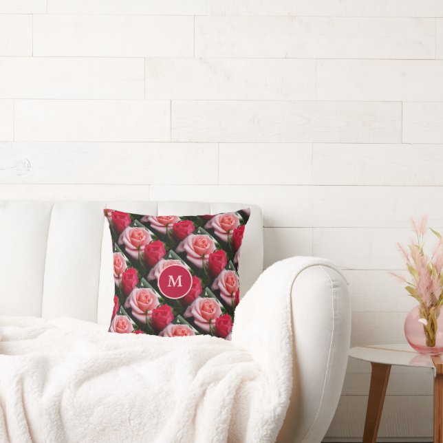 Rosor Rosa Röda Blommönster Anpassad Monogram Kudde (Soffa)