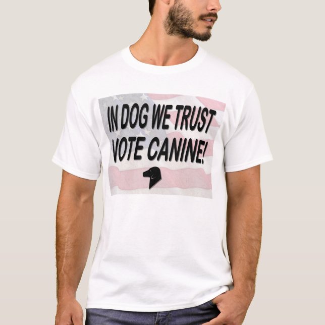 Rösta Hund med amerikansk Flagga T Shirt (Framsida)