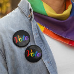 Rösta Regbow Gay pride politiska val Black Knapp<br><div class="desc">En söt LGBTQ-väljardesign med OMRT skriven i regnbåge. Röstblått stöder gay rights.</div>