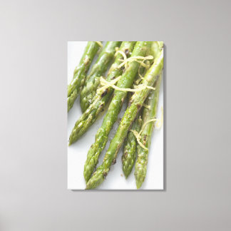 Rostad grönt asparagus med citronzest. canvastryck