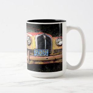 Rostig gammal klassikerbilmugg Två-Tonad mugg