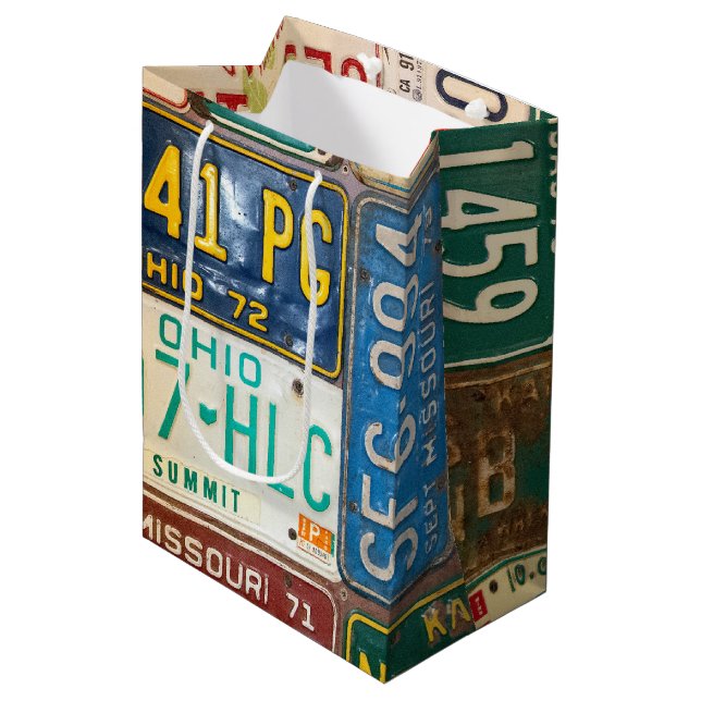 rostig gammal licens tallrikar (Framsidan Vinklad)