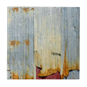 Rostig gammal metallstruktur kakelplatta