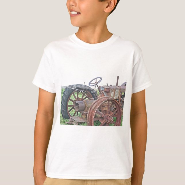 Rostig traktor tee (Framsida)