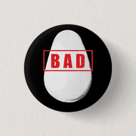 Rötägget klämmer fast knapp