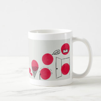 Rote, lustige Brechpunkte auf einer Tasse Kaffemugg