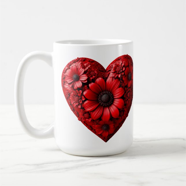Rött blomhjärta gjort av blommor kaffemugg (Vänster)