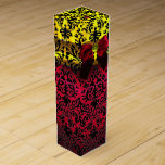 RÖTT BURGUNDY BAND, SVART GULD- ART NOUVEAUDAMAST PRESENTASK FÖR VINFLASKA<br><div class="desc">Den eleganta guldgultgåvan boxas med den vibrerande röda gemstonen för rubyen 3D, flott unik art nouveaudamast, lätt anpassade med din text för att gifta sig vin, den bröllops- gåvan, sötsak 16, baby shower, möhippor, quinceanerafödelsedagsfester, bat mitzvah romantiska förlovningduschar, jul, helgdag, kontoret, familjmöten, det nya årets firanden för dagkvällen, årsdagar, sammankomster,...</div>