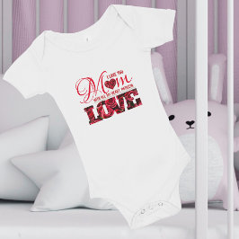 Rött hjärta blomstermodernt mormors dag t shirt