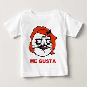 Rött kvinnligt mig Gusta komiskt ursinneansikte T-shirt