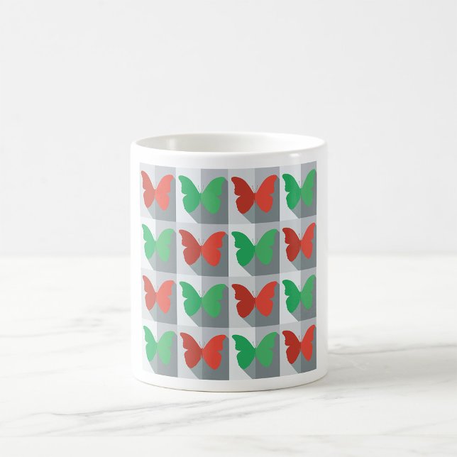 Rött och grönt fjärilsmönster kaffemugg (Skapare uppladdad)