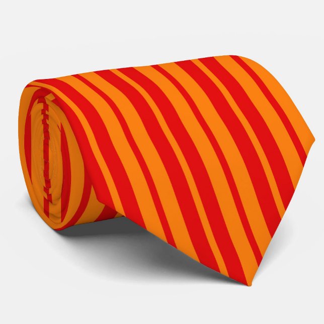 Rött och orange randigt mönster  slips (Skapare uppladdad)